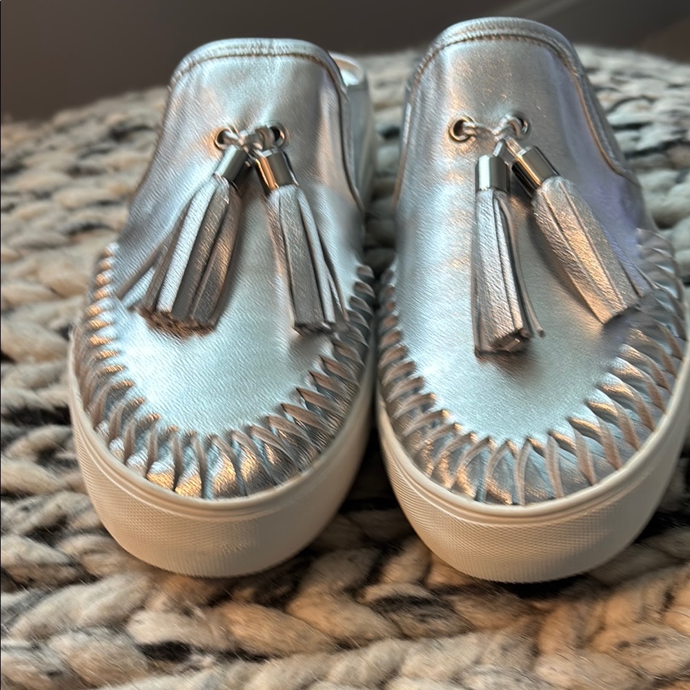J. Slides Metallic Silver Leather Tassel Women's Slides
NWOT
